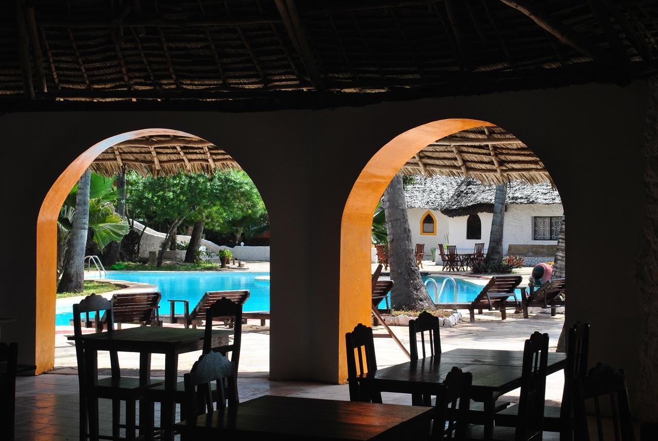 Coral Reef Resort Пвани-Мчангани Экстерьер фото